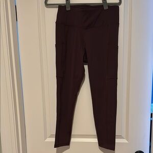 High-Waisted Burgundy Leggings with side pockets